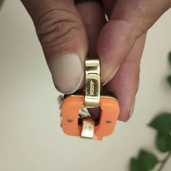 Tortoise Shell with Gold Tone Link Bracelet - Picture 3 of 5